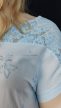 Elegáns világoskék csipkés molett felső 