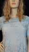 Elegáns világoskék csipkés molett felső 