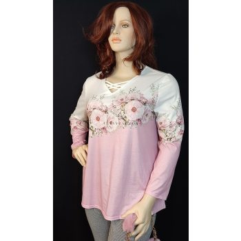 Csinos nagyméretű rózsaszín virágmintás női felső 