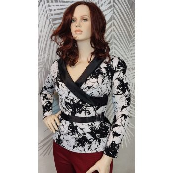 Elegáns fekete-fehér átlapolt női plus size felső 
