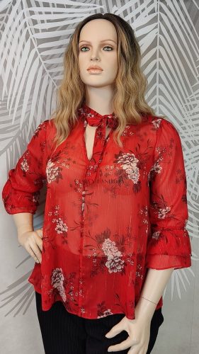 Piros virágmintás aranyszálas plus size blúz 