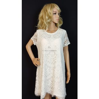 Elegáns fehér csipkeruha 