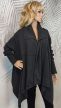 Sötétszürke, laza szabású női kardigán 42-es méretben, puha anyagból, aszimmetrikus elülső résszel – Bisón márkájú, Curvy Fashion kollekció.