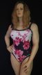 Fekete-fehér rózsamintás egyrészes fürdőruha strandkendővel – Curvy Fashion 46/48-as méret 